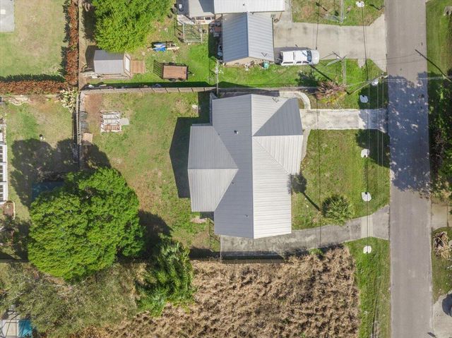 6107 Hickory Drive, Fort Pierce, FL 34982