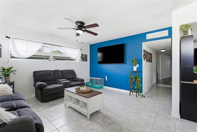 2823 HERTHA AVENUE, Orlando, FL 32826