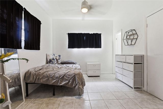 2823 HERTHA AVENUE, Orlando, FL 32826