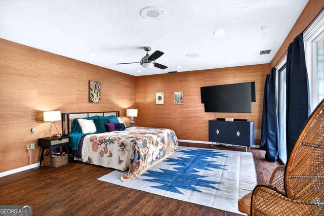 102 Stuart Street, Savannah, GA 31405