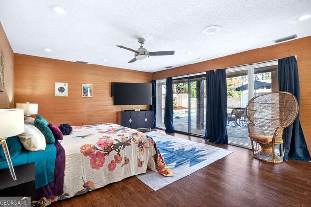 102 Stuart Street, Savannah, GA 31405