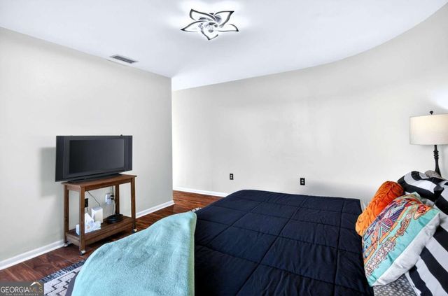 102 Stuart Street, Savannah, GA 31405