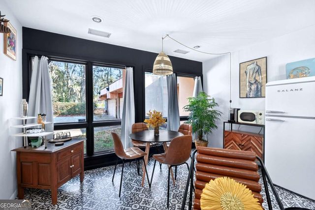 102 Stuart Street, Savannah, GA 31405