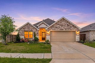 2303 Gentle Breeze Lane, Baytown, TX 77523