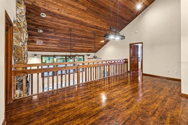 6410 E 112TH AVENUE, Temple Terrace, FL 33617