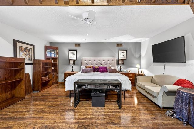 6410 E 112TH AVENUE, Temple Terrace, FL 33617