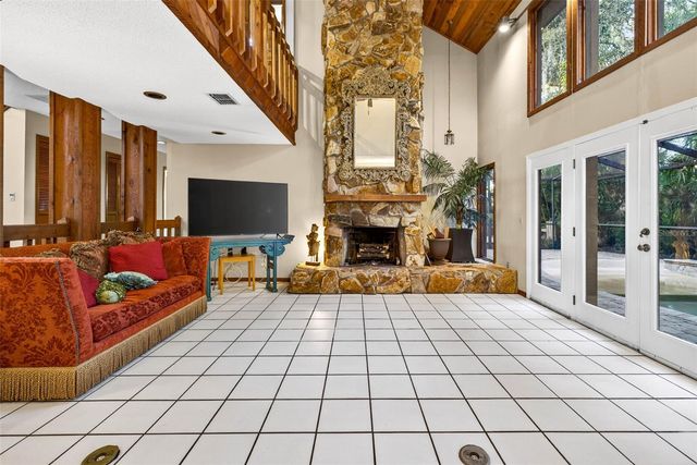 6410 E 112TH AVENUE, Temple Terrace, FL 33617