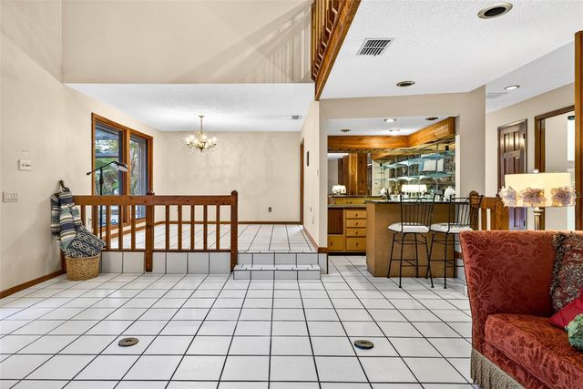 6410 E 112TH AVENUE, Temple Terrace, FL 33617