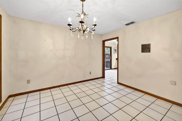 6410 E 112TH AVENUE, Temple Terrace, FL 33617