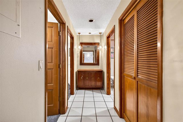 6410 E 112TH AVENUE, Temple Terrace, FL 33617