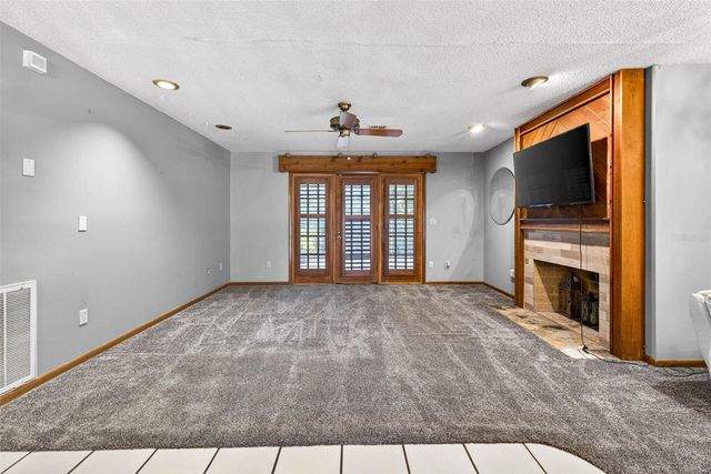 6410 E 112TH AVENUE, Temple Terrace, FL 33617