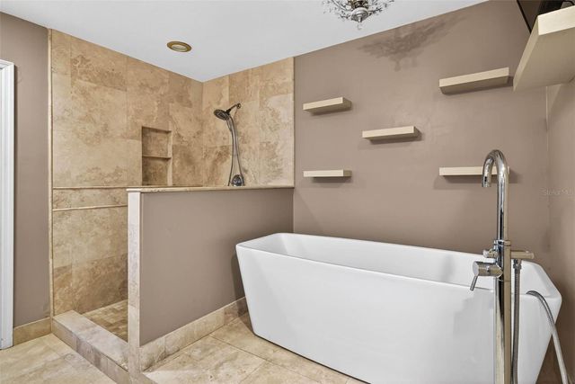 6410 E 112TH AVENUE, Temple Terrace, FL 33617