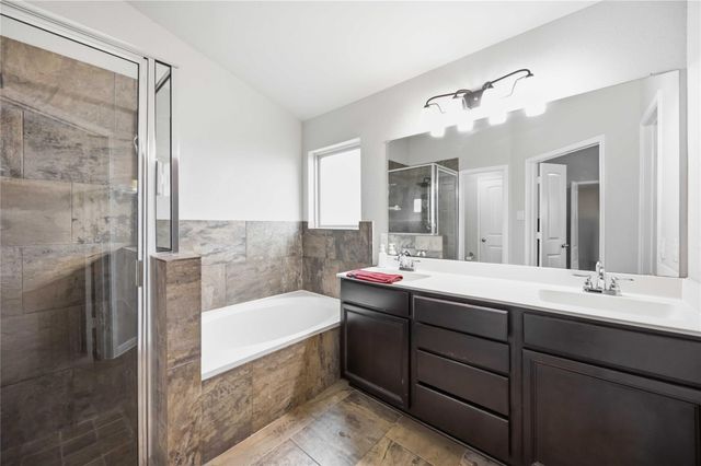 712 Rim Water Drive, Alvin, TX 77511