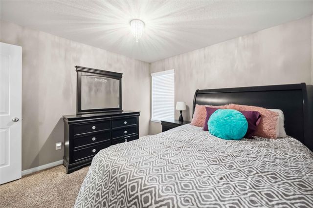 712 Rim Water Drive, Alvin, TX 77511