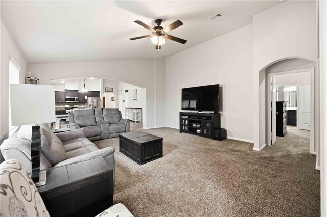 712 Rim Water Drive, Alvin, TX 77511