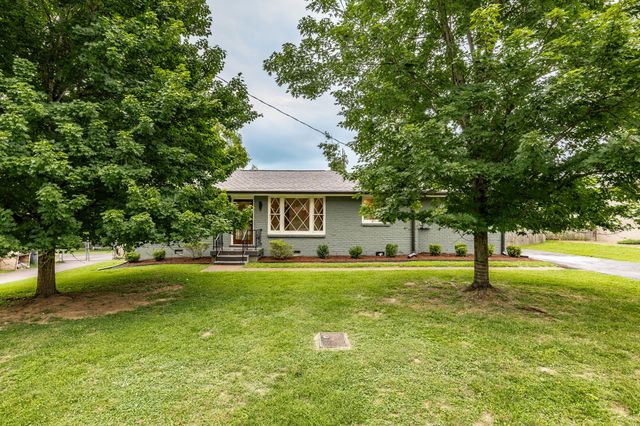 1934 Valley Park Dr, Nashville, TN 37216
