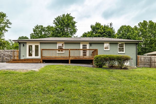 1934 Valley Park Dr, Nashville, TN 37216