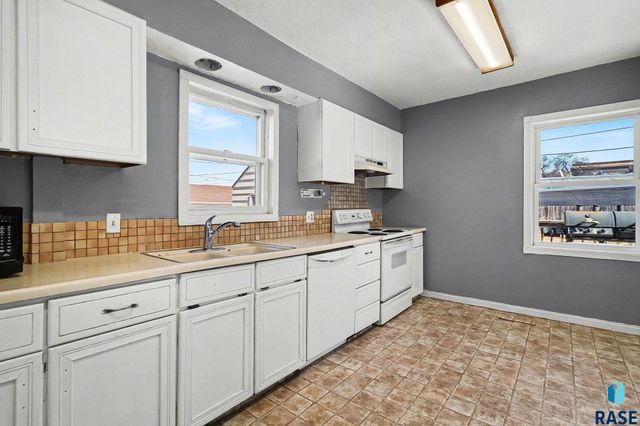 706 N French Ave Avenue, Sioux Falls, SD 57103