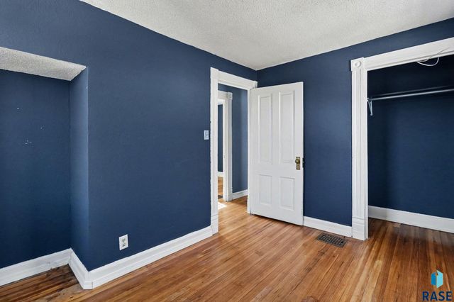 706 N French Ave Avenue, Sioux Falls, SD 57103