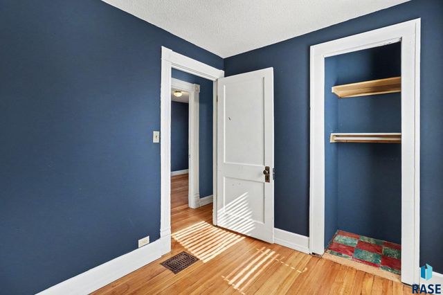 706 N French Ave Avenue, Sioux Falls, SD 57103