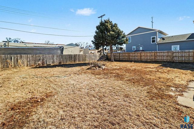 706 N French Ave Avenue, Sioux Falls, SD 57103