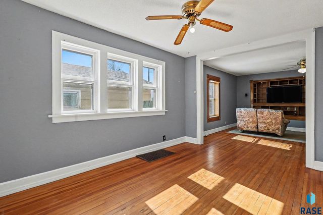 706 N French Ave Avenue, Sioux Falls, SD 57103