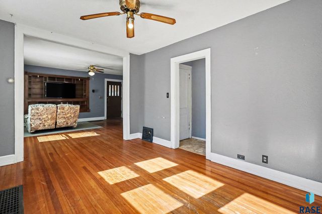 706 N French Ave Avenue, Sioux Falls, SD 57103