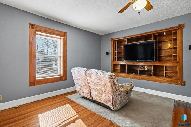 706 N French Ave Avenue, Sioux Falls, SD 57103