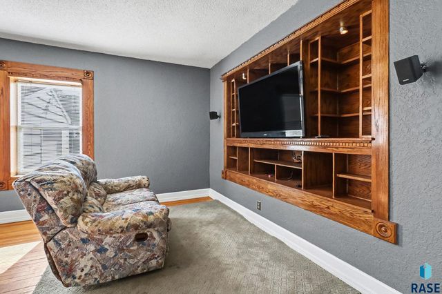 706 N French Ave Avenue, Sioux Falls, SD 57103