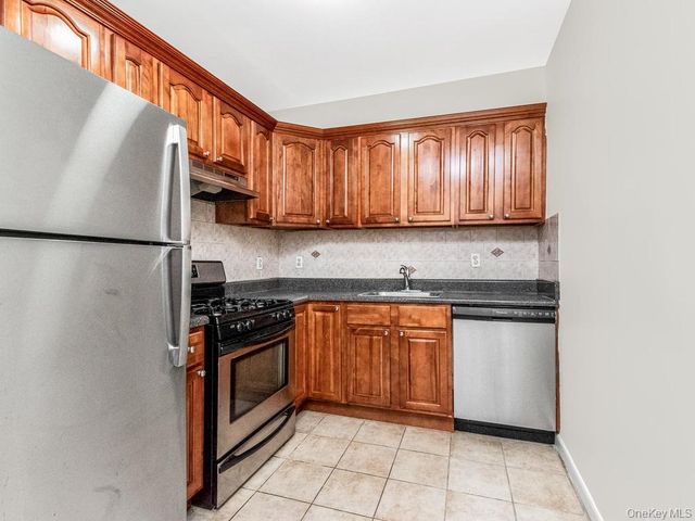 25 Trinity Place 3J, New Rochelle, NY 10805