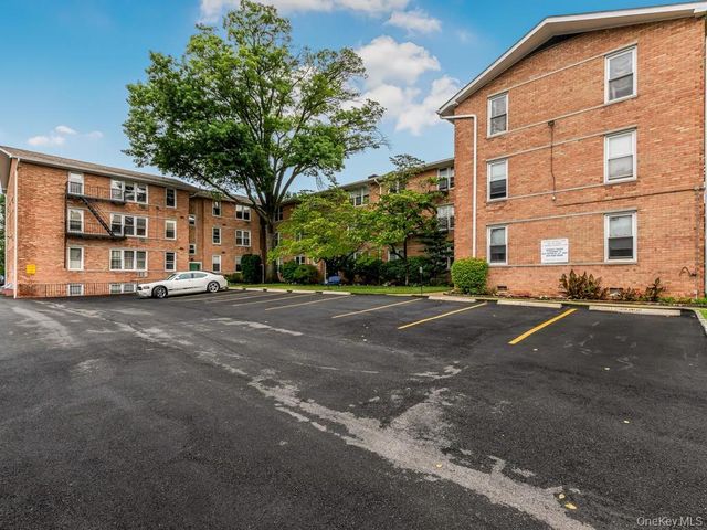 25 Trinity Place 3J, New Rochelle, NY 10805