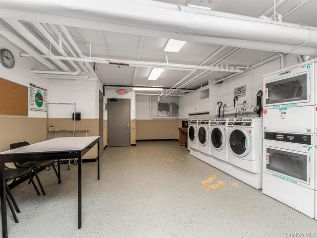 25 Trinity Place 3J, New Rochelle, NY 10805