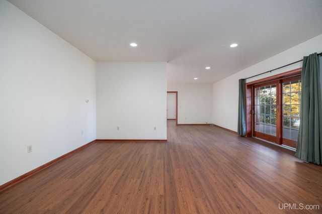 23 Chipman Drive, Ishpeming, MI 49849