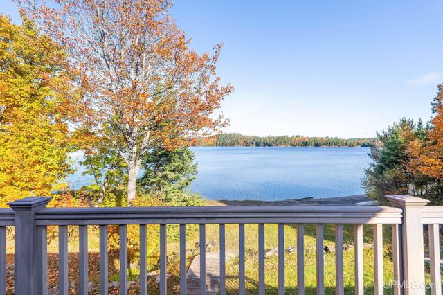 23 Chipman Drive, Ishpeming, MI 49849