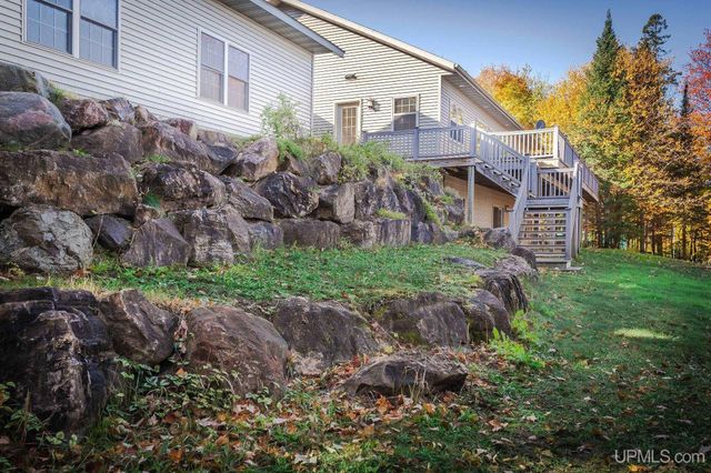 23 Chipman Drive, Ishpeming, MI 49849