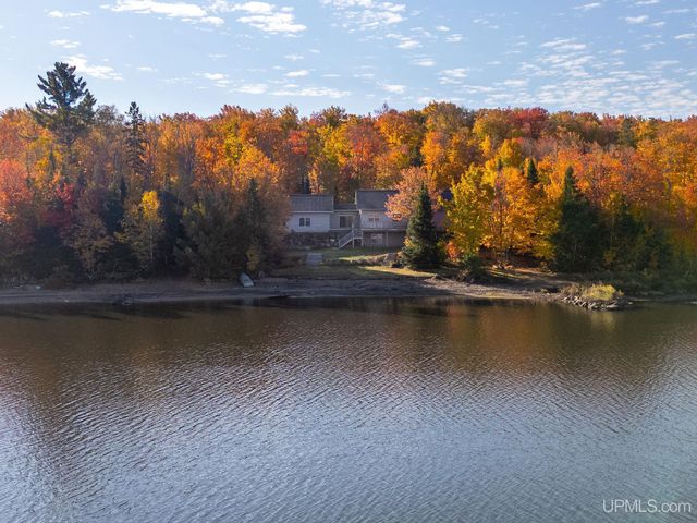 23 Chipman Drive, Ishpeming, MI 49849