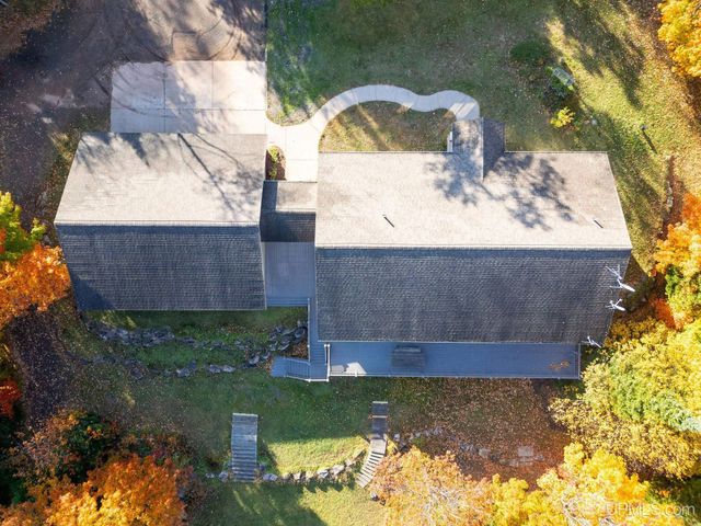 23 Chipman Drive, Ishpeming, MI 49849