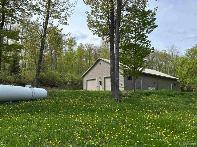 23 Chipman Drive, Ishpeming, MI 49849