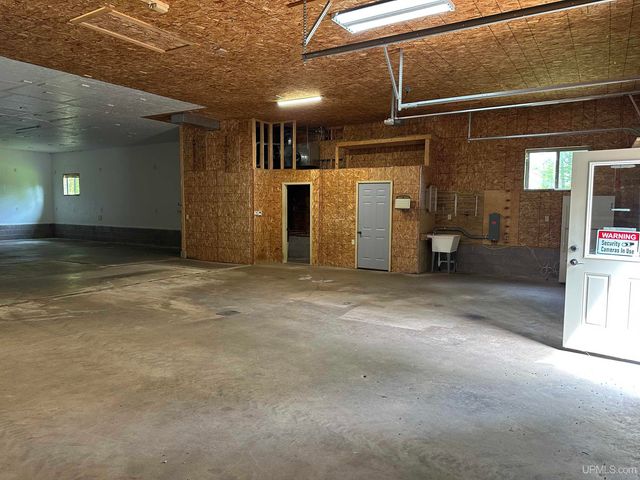 23 Chipman Drive, Ishpeming, MI 49849