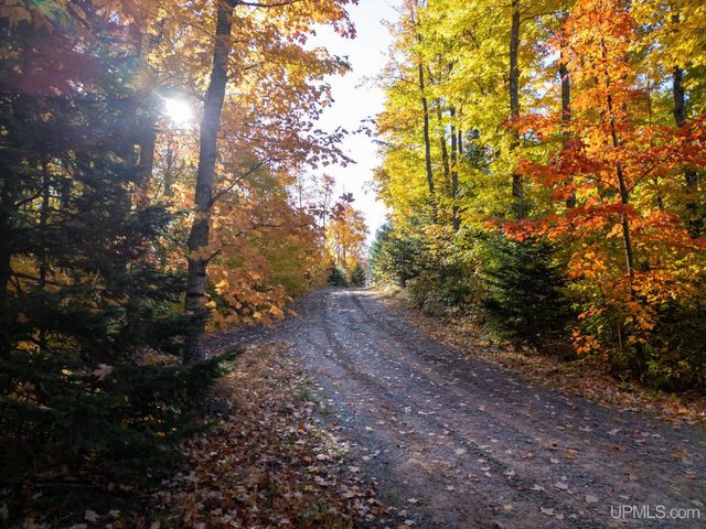 23 Chipman Drive, Ishpeming, MI 49849