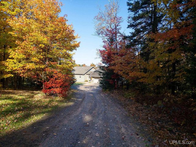 23 Chipman Drive, Ishpeming, MI 49849