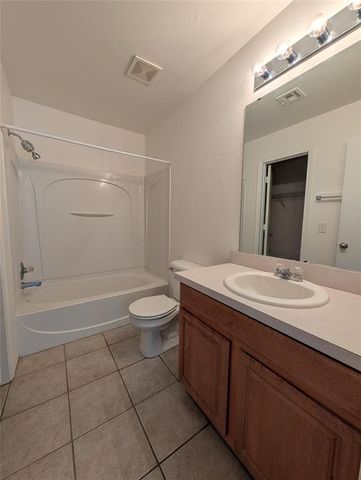 1004 SW 156th Street, Oklahoma City, OK 73170