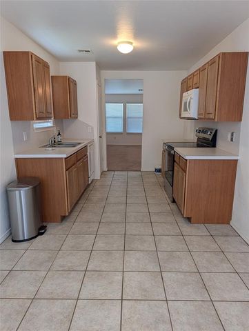 1004 SW 156th Street, Oklahoma City, OK 73170