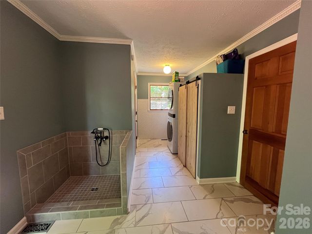 231 Davis Drive, Morganton, NC 28655