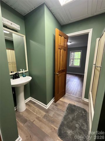 231 Davis Drive, Morganton, NC 28655