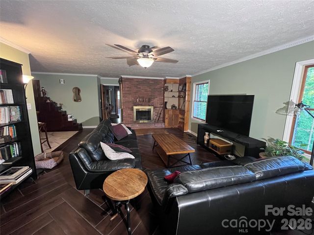 231 Davis Drive, Morganton, NC 28655