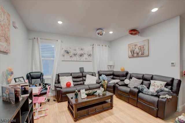 173 Seymour Ave, Newark City, NJ 07108