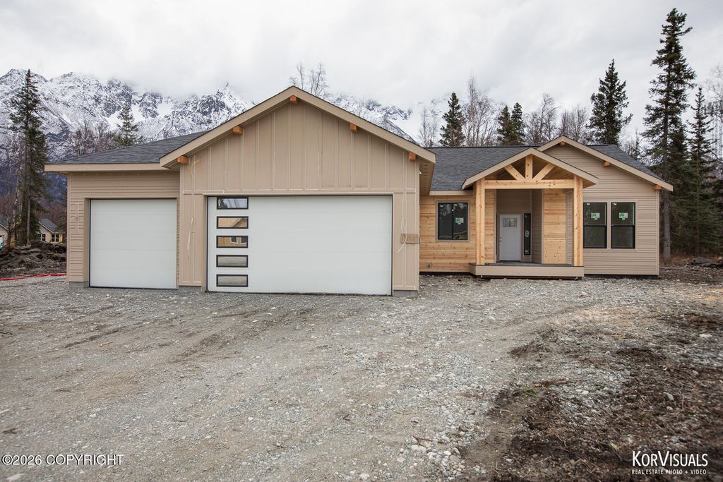 15188 E Alpine Circle, Palmer, AK 99645