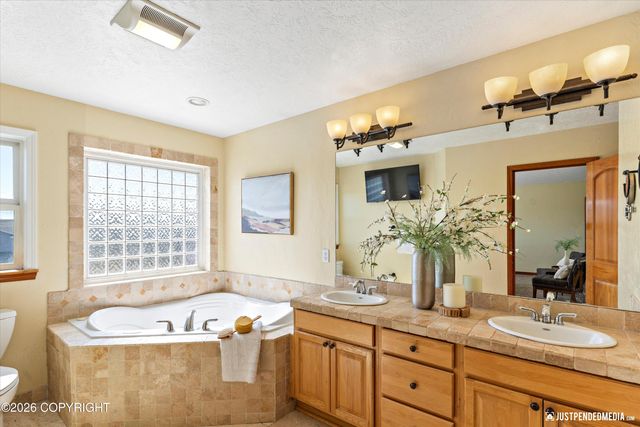 2231 S Paddock Drive, Wasilla, AK 99654