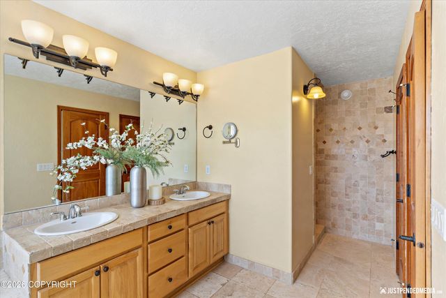 2231 S Paddock Drive, Wasilla, AK 99654